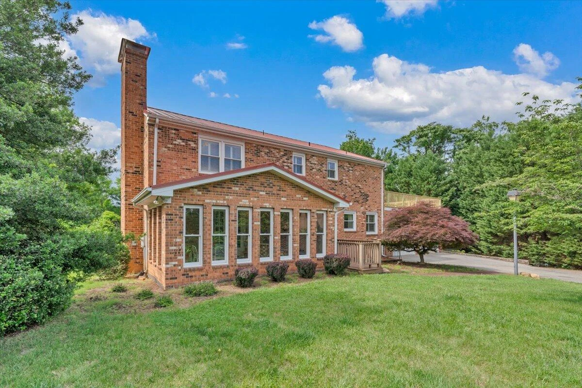 1700 Home CIR - Photo 29