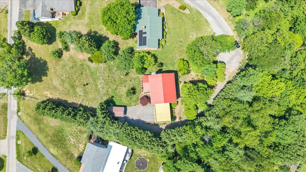 1700 Home CIR - Photo 37