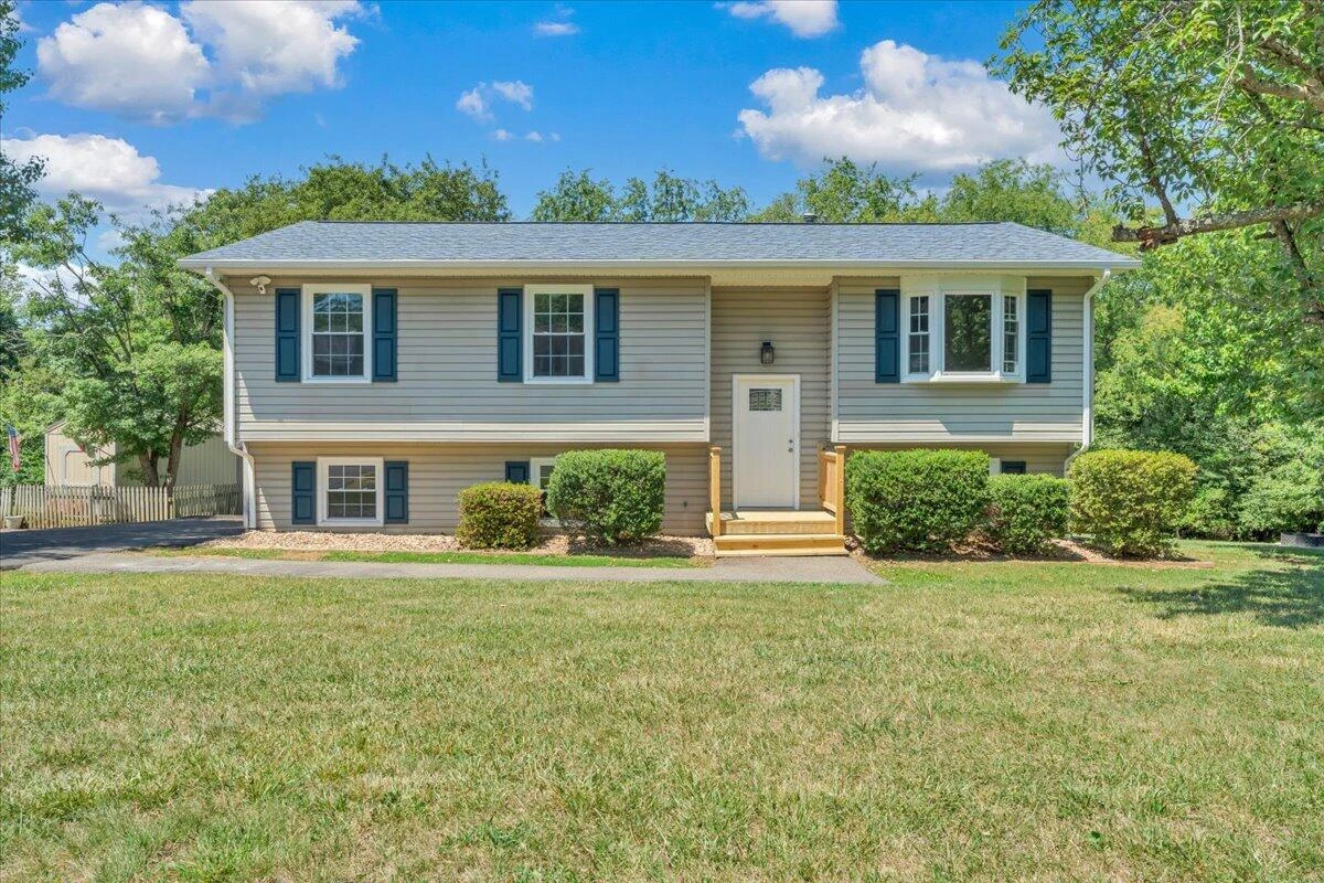 4912 Shadow LN