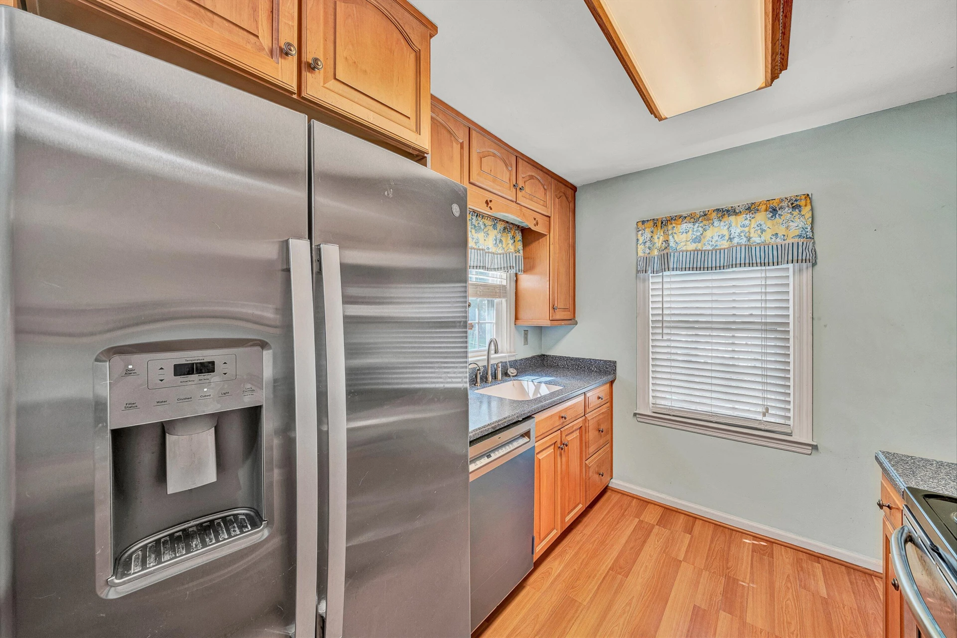 2538 Windsor AVE SW - Photo 8