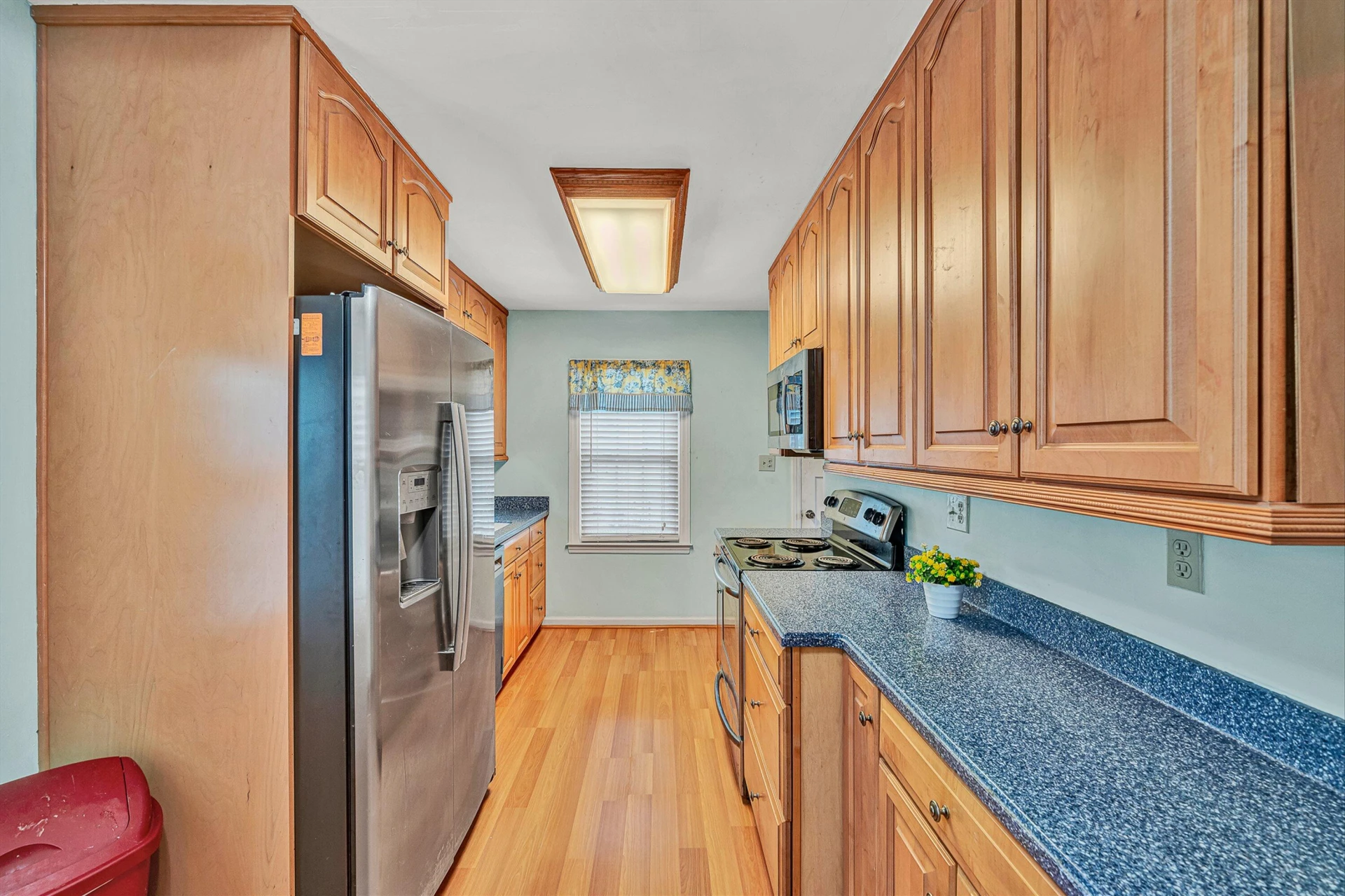 2538 Windsor AVE SW - Photo 9