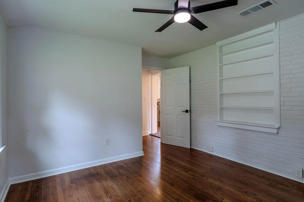 521 Riverland RD SE - Photo 11