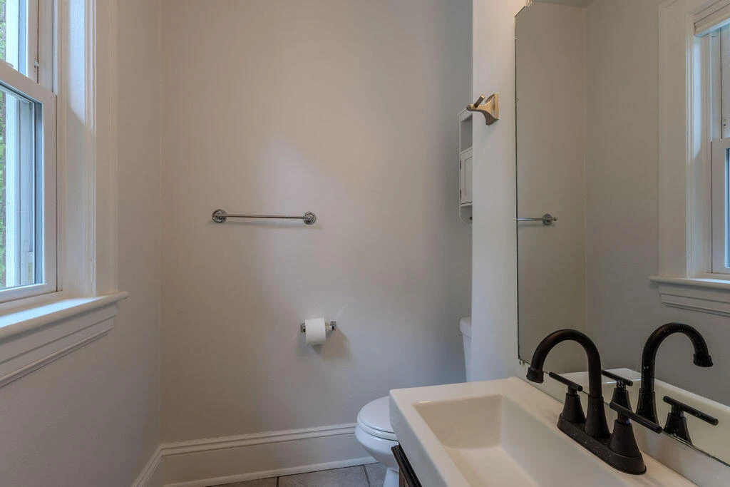521 Riverland RD SE - Photo 13