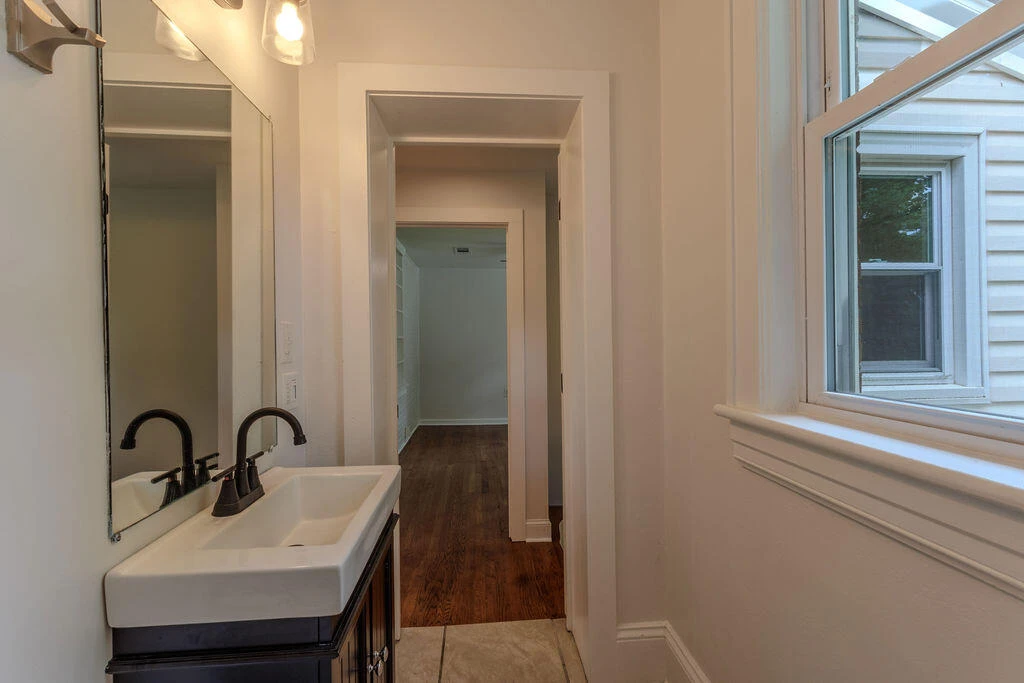 521 Riverland RD SE - Photo 15