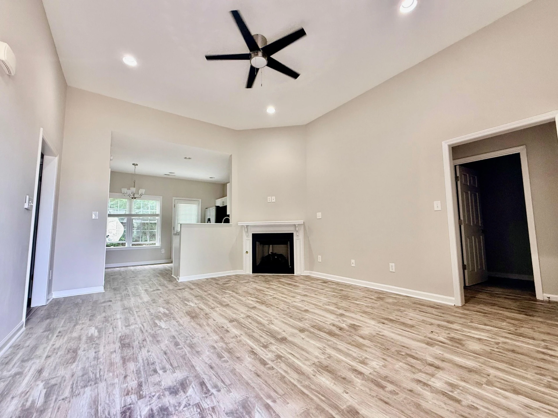 2402 Willow Walk RD NW - Photo 3