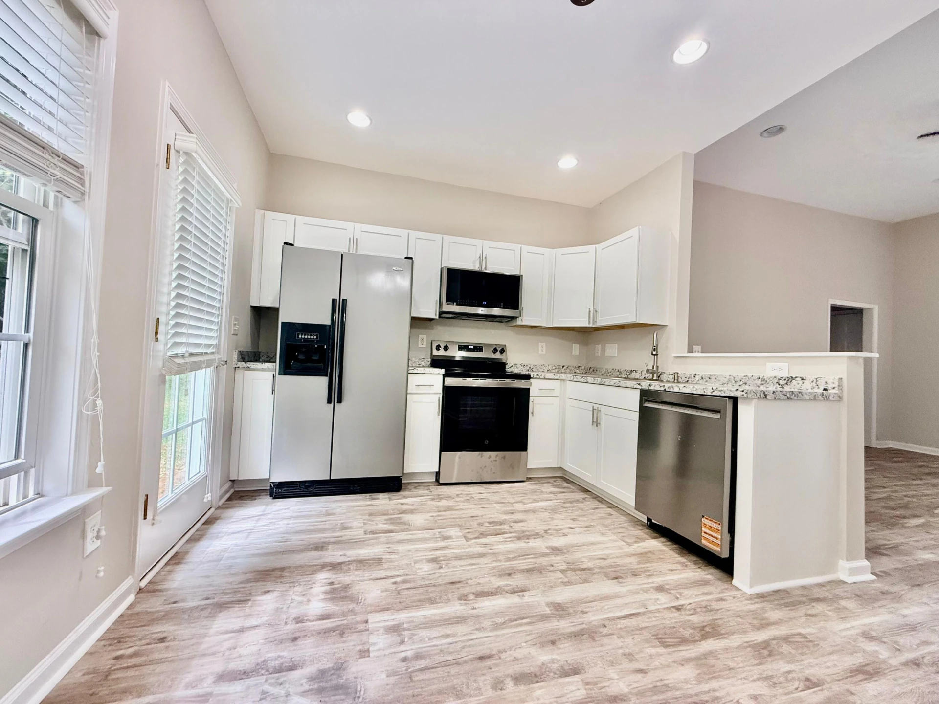 2402 Willow Walk RD NW - Photo 4