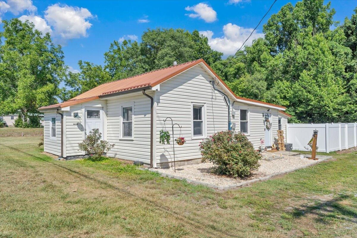 5034 Lee HWY