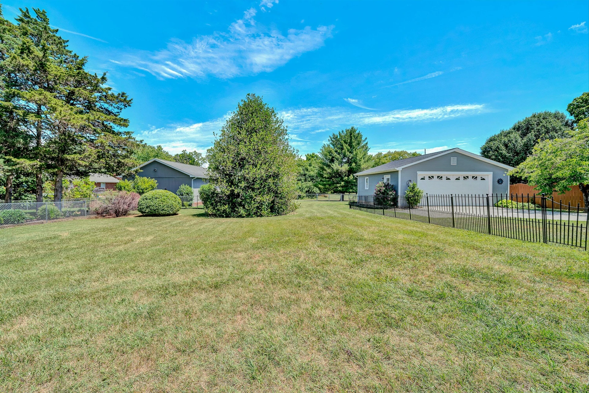 6437 Ridgeview DR - Photo 27