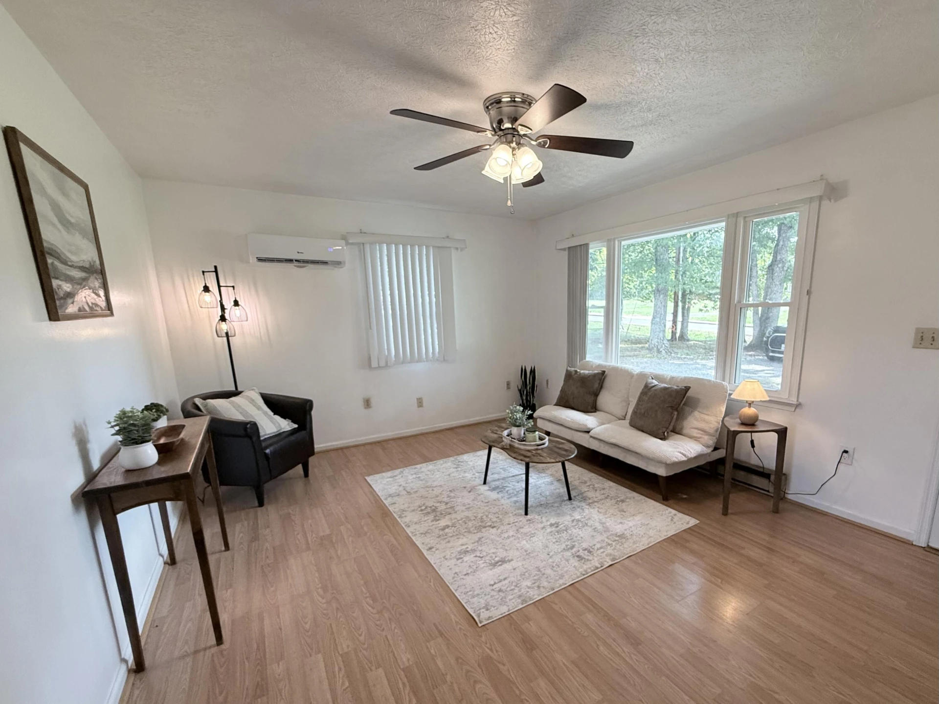 2145 McGhee ST - Photo 8