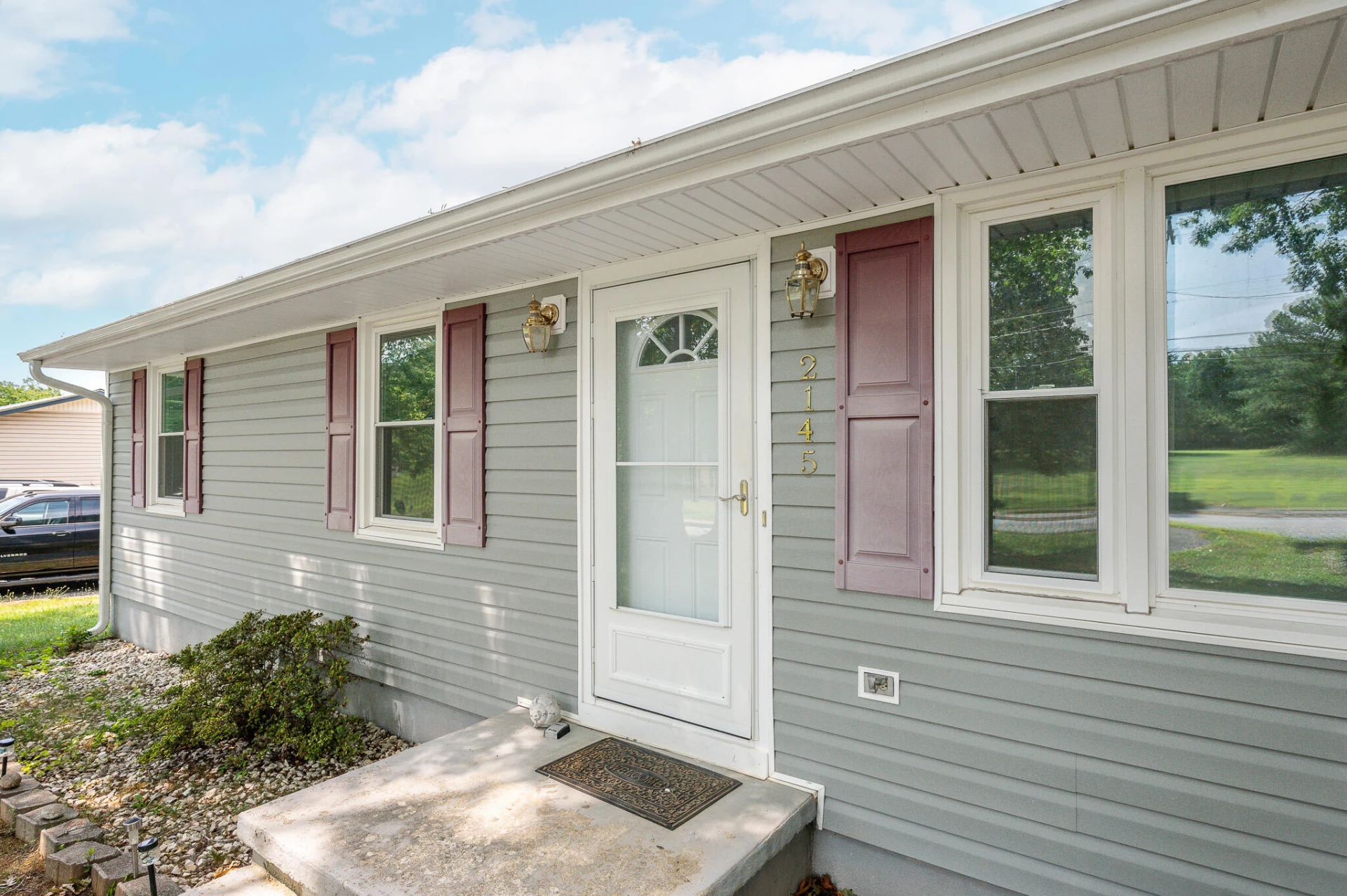 2145 McGhee ST - Photo 6