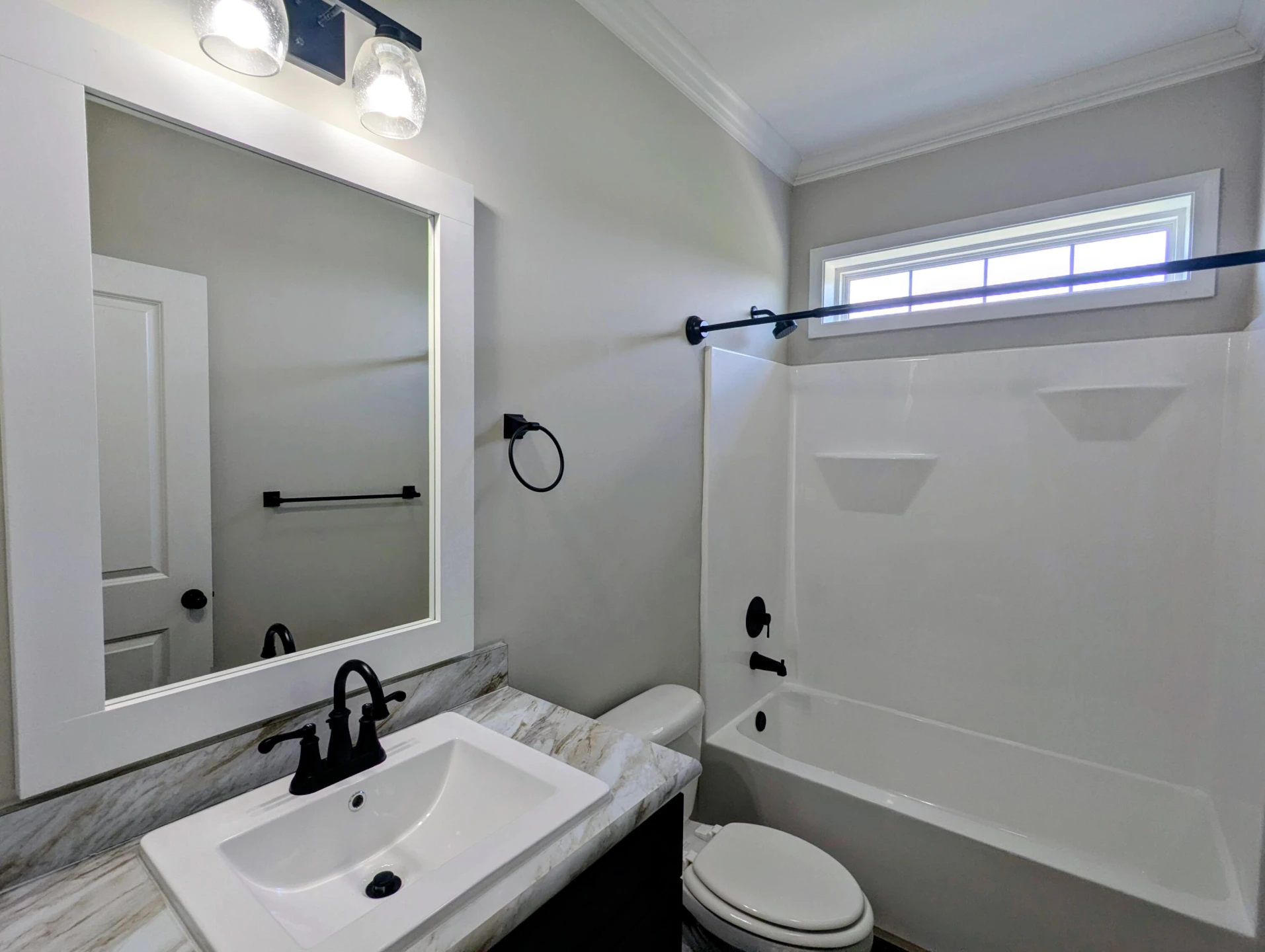 1345 Hale RD NE - Photo 18
