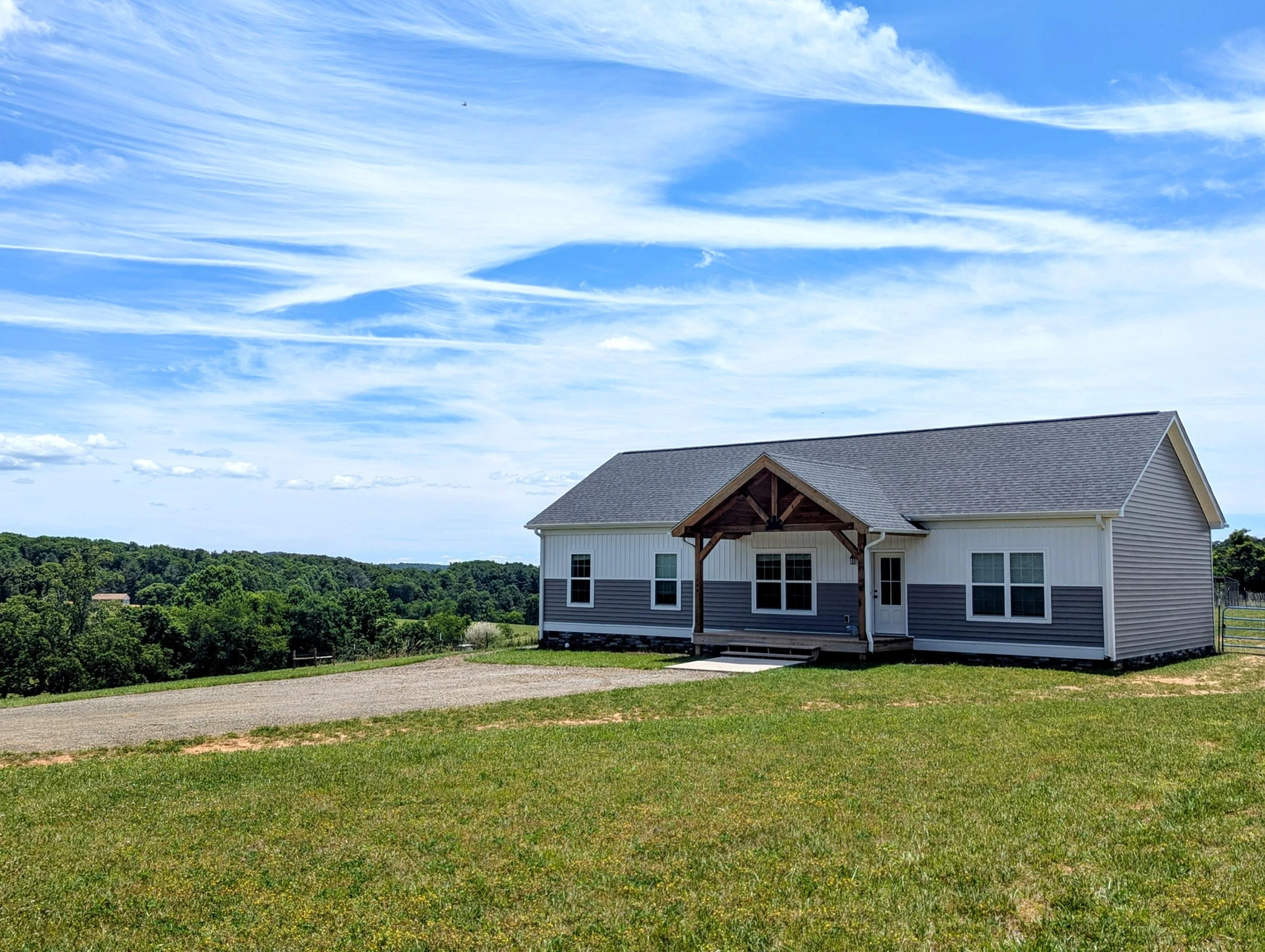 1345 Hale RD NE - Photo 35