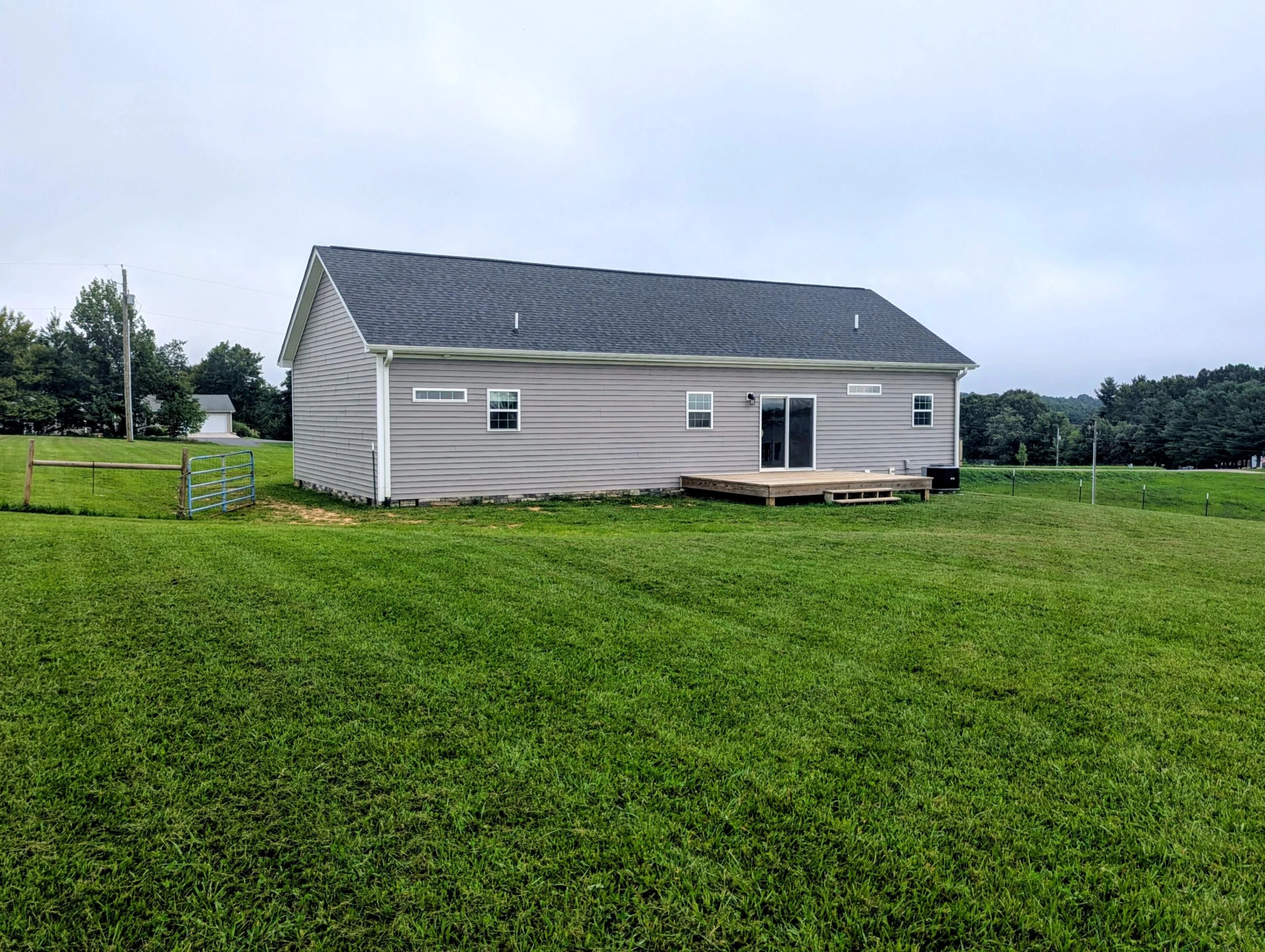 1345 Hale RD NE - Photo 3