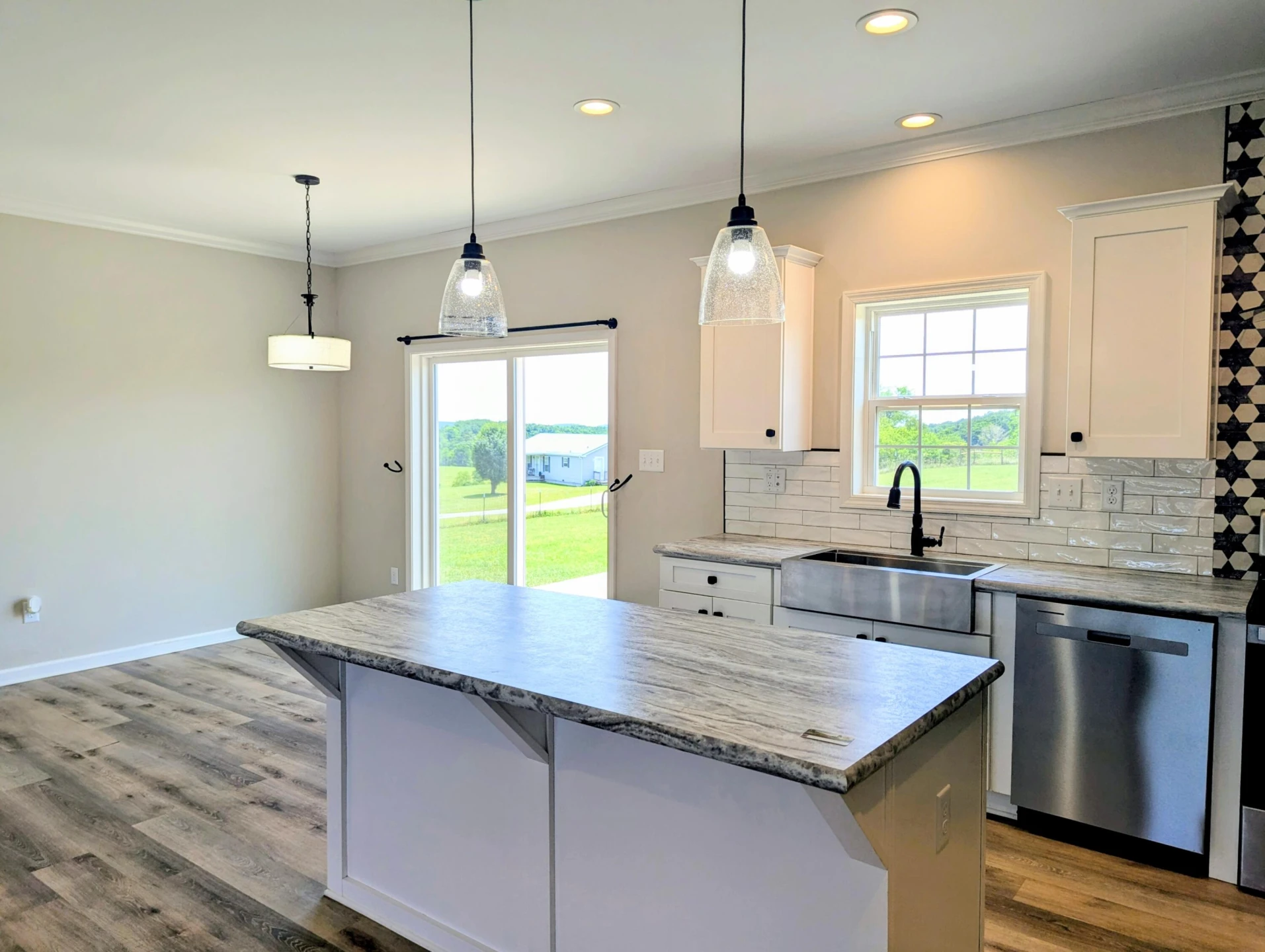 1345 Hale RD NE - Photo 8