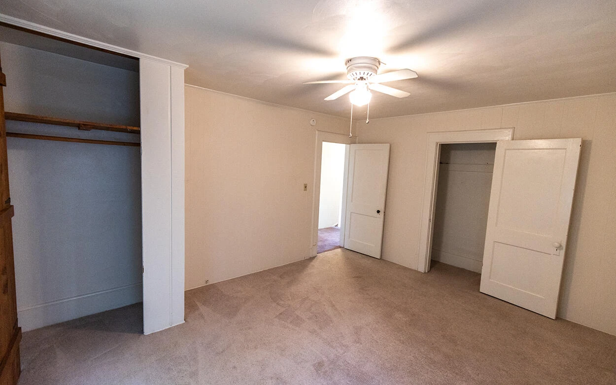 502 N Market ST - Photo 17