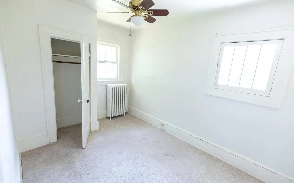 502 N Market ST - Photo 19
