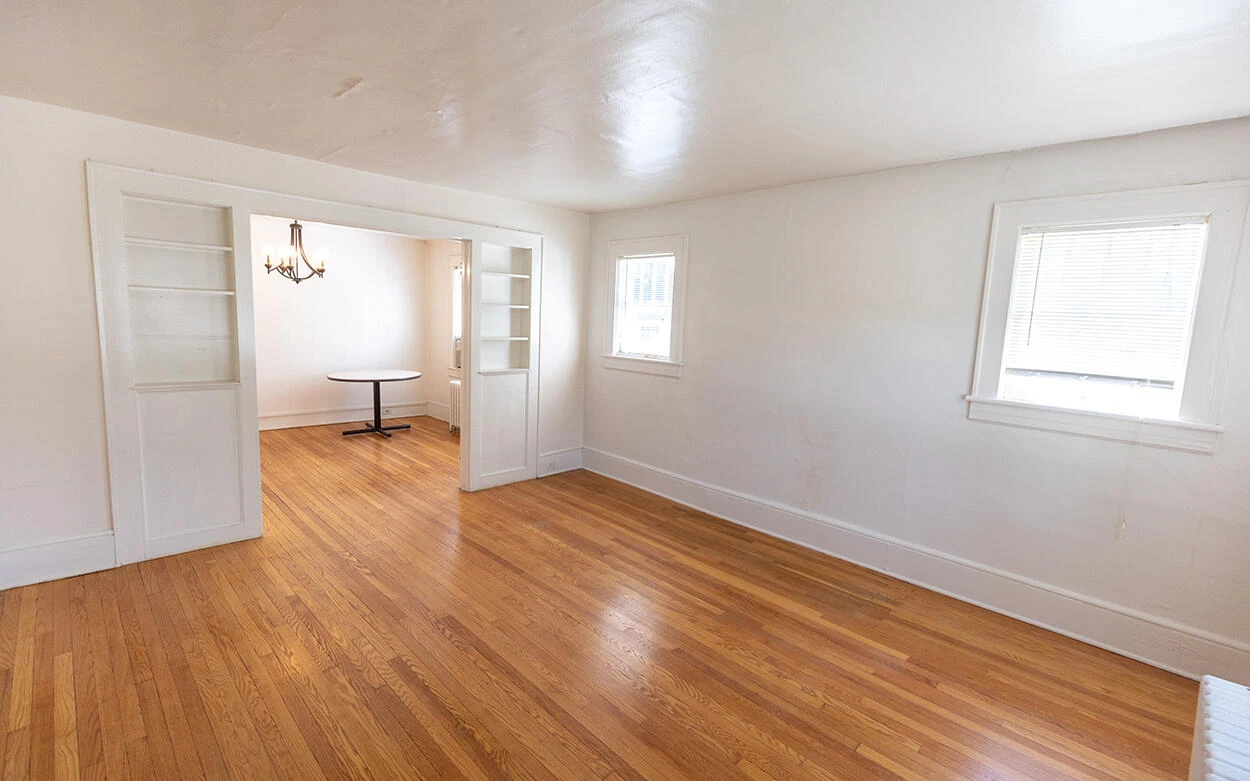 502 N Market ST - Photo 4
