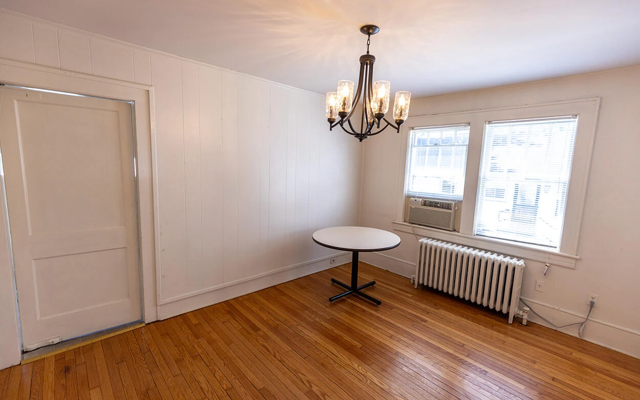 502 N Market ST - Photo 6