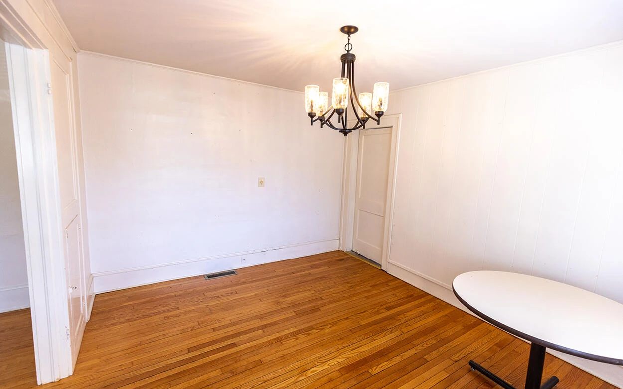 502 N Market ST - Photo 7