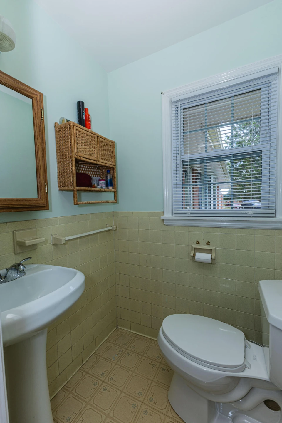5563 Green Meadow RD - Photo 18
