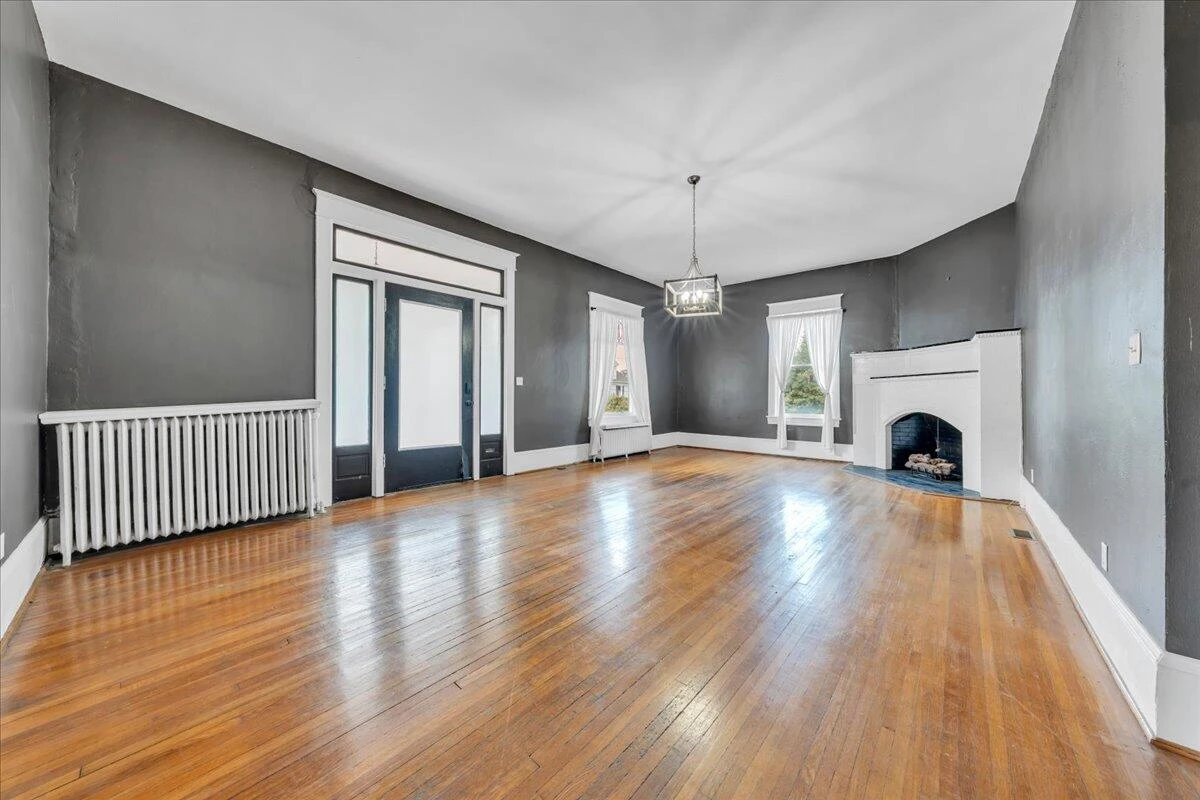 376 Allison AVE SW - Photo 8