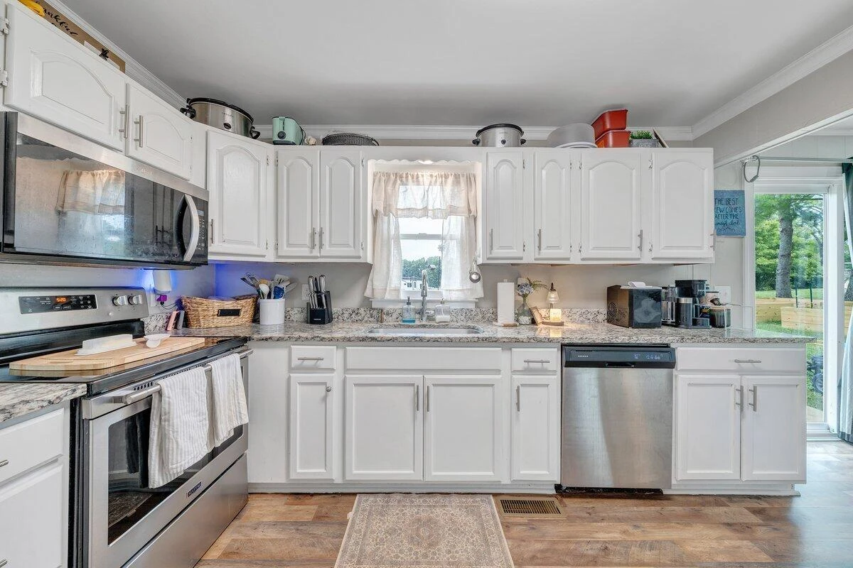 4228 Franklin ST - Photo 5