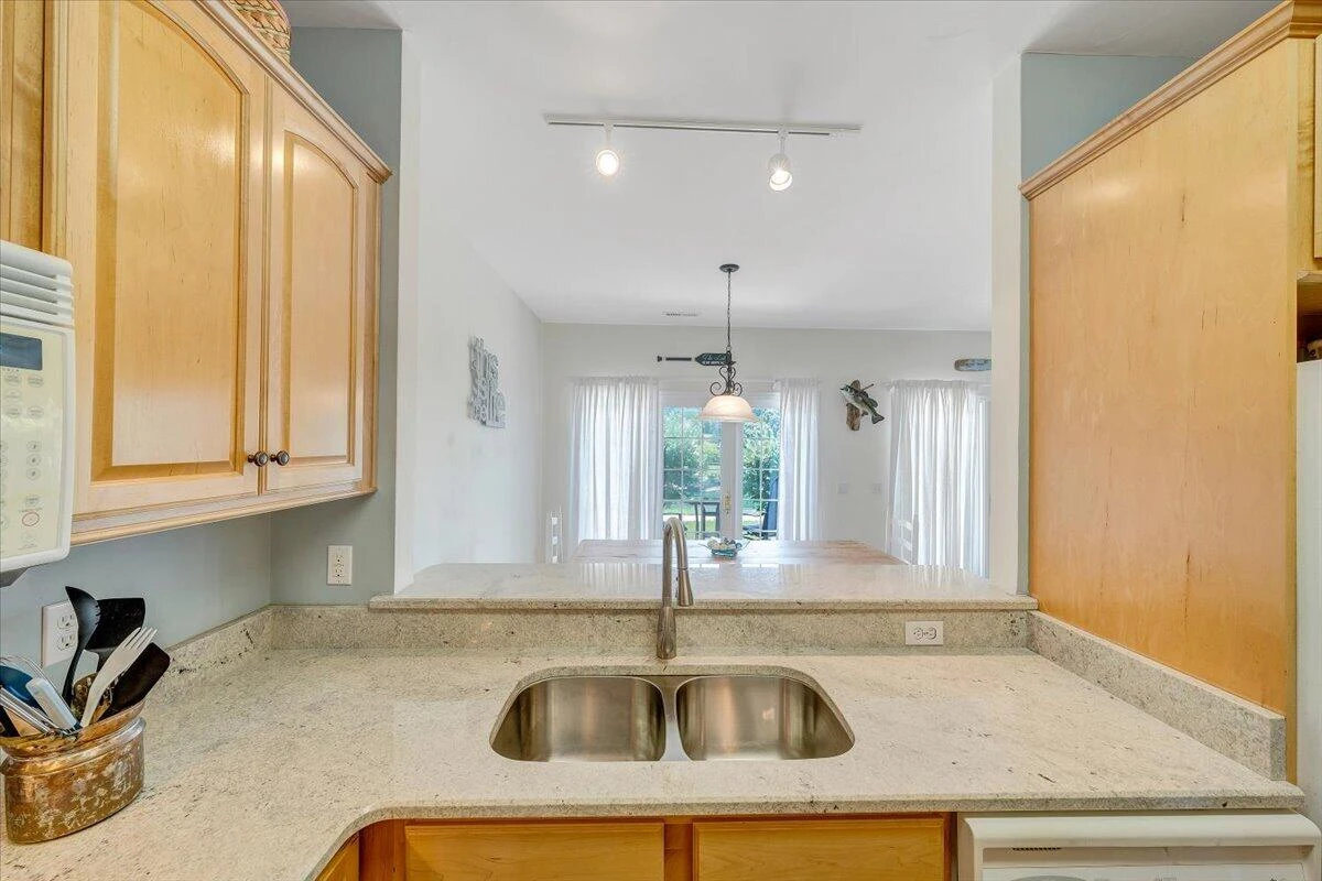 335 S Pointe Shore DR #APT 303 - Photo 16