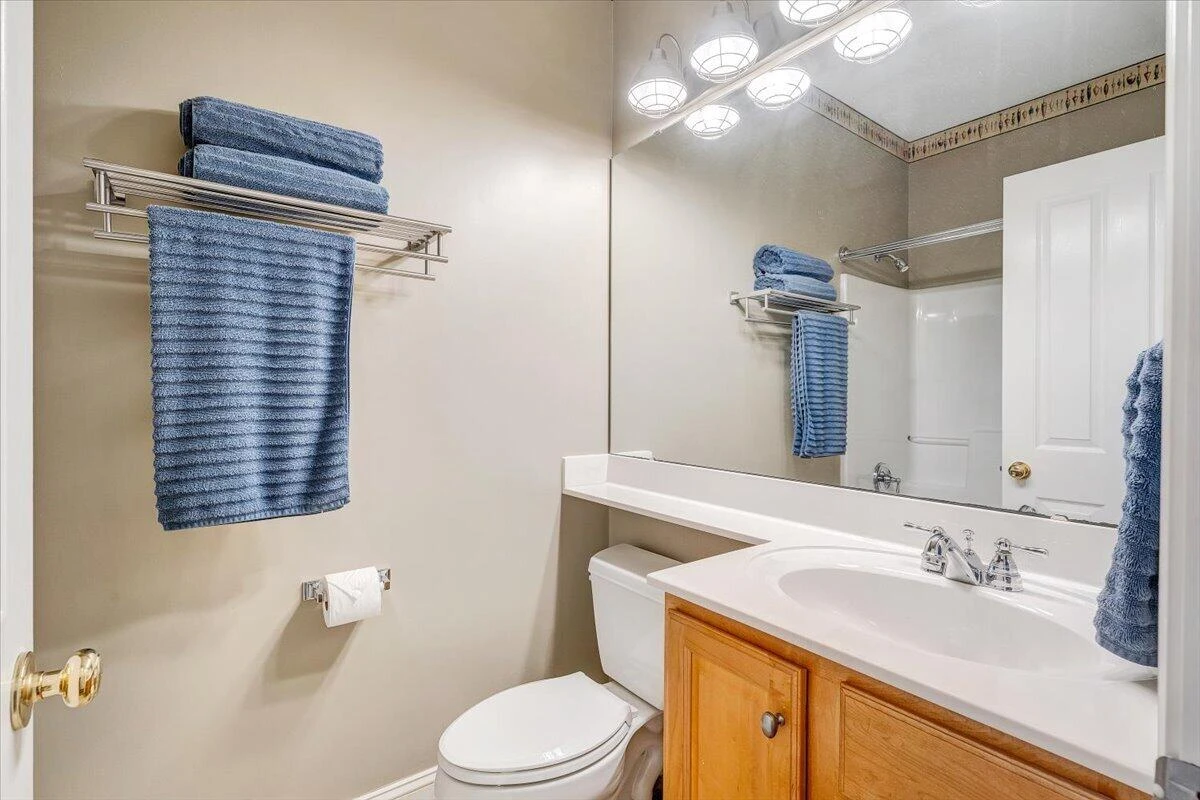 335 S Pointe Shore DR #APT 303 - Photo 22
