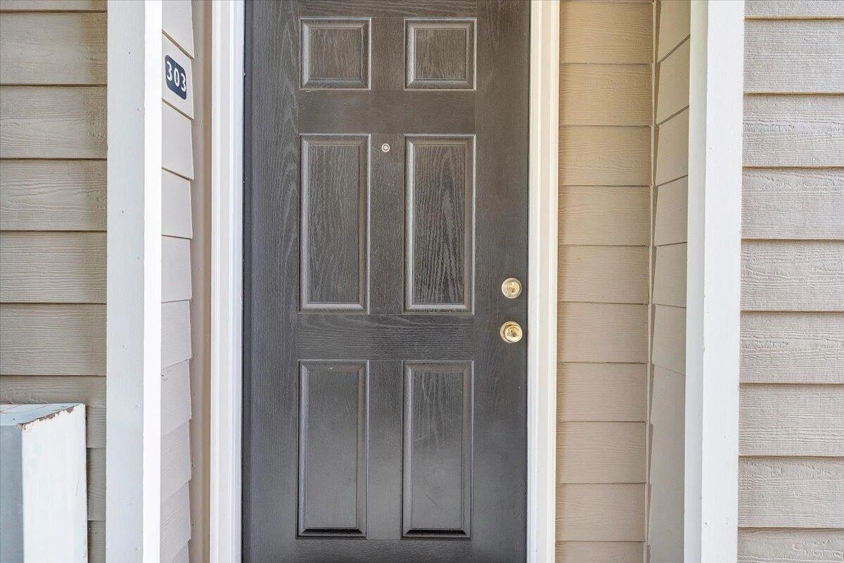 335 S Pointe Shore DR #APT 303 - Photo 3