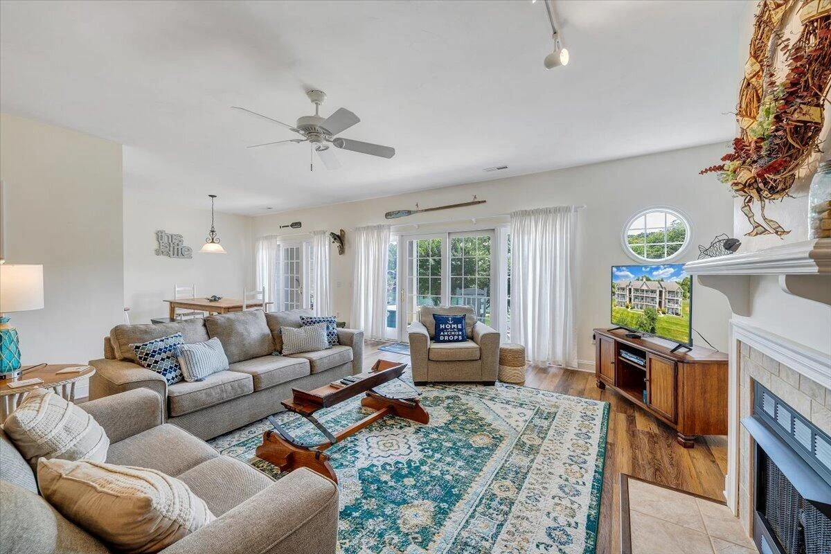 335 S Pointe Shore DR #APT 303 - Photo 6