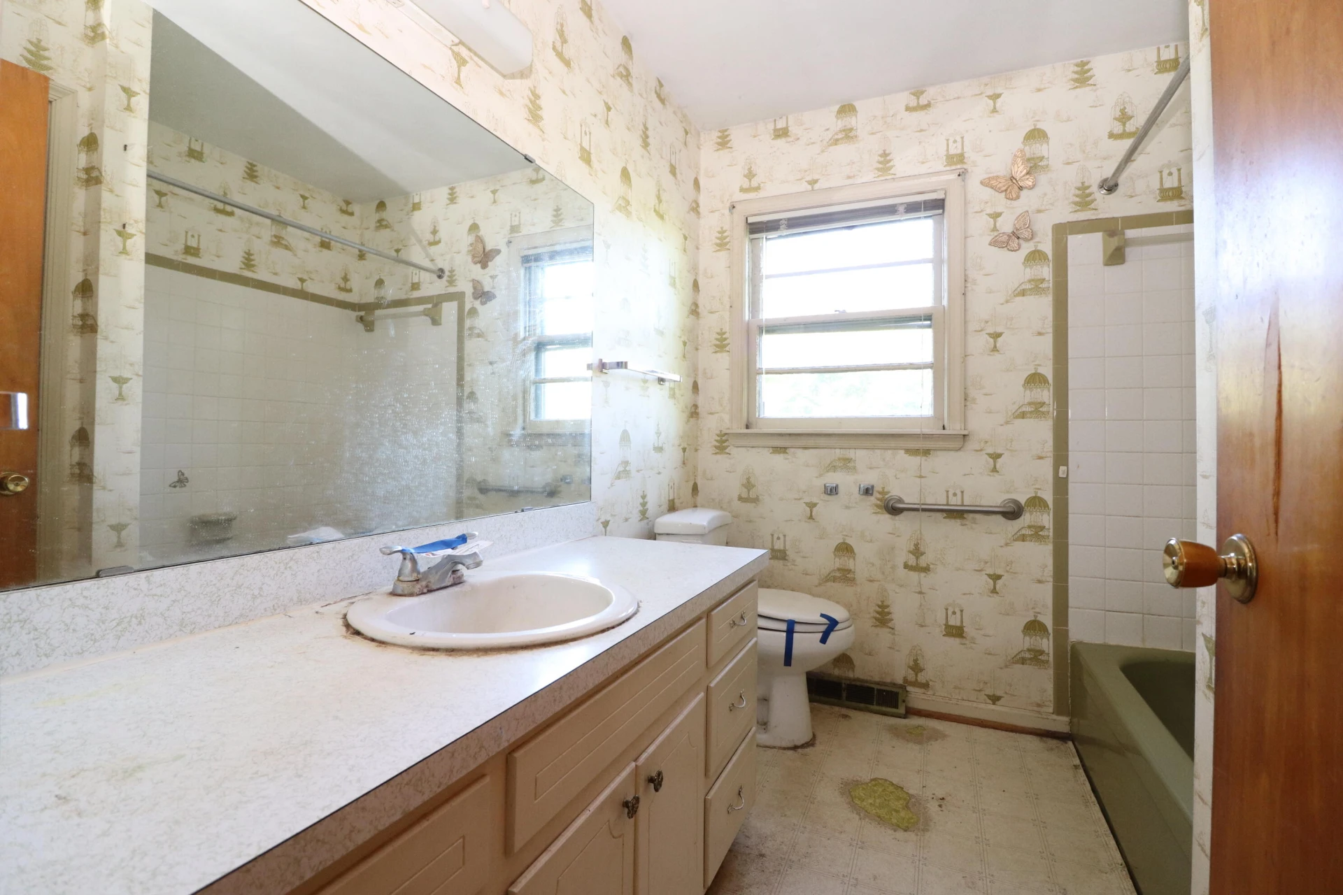 1031 Broadhill DR - Photo 7