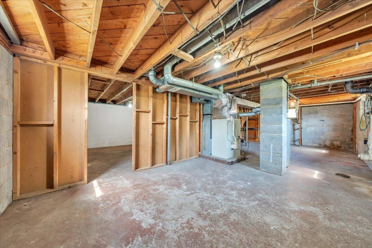 201 Long AVE - Photo 21