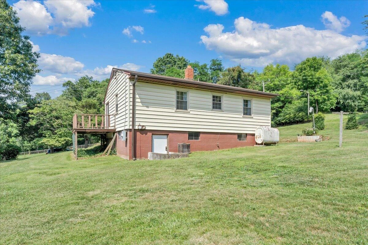 201 Long AVE - Photo 31