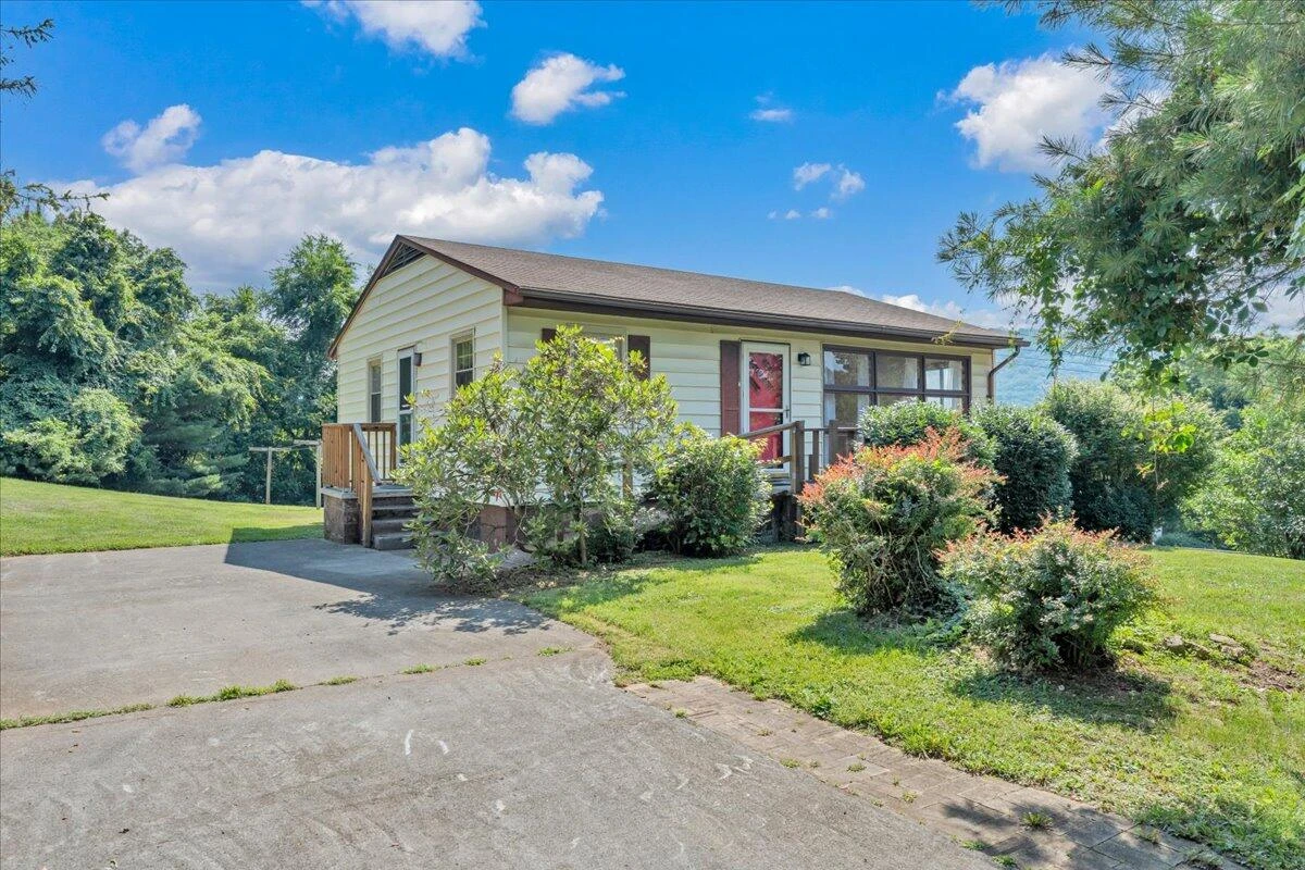 201 Long AVE - Photo 41