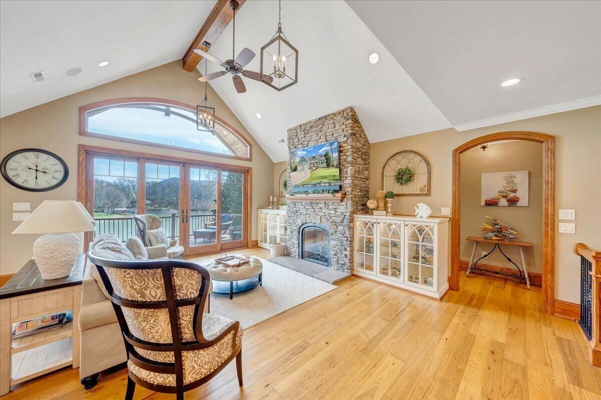 308 Pine DR - Photo 17
