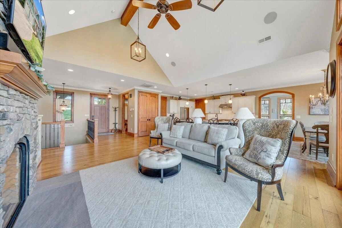 308 Pine DR - Photo 19