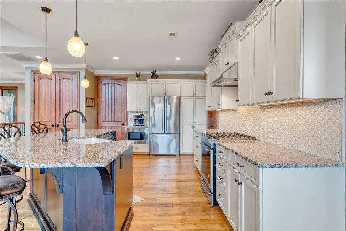 308 Pine DR - Photo 28