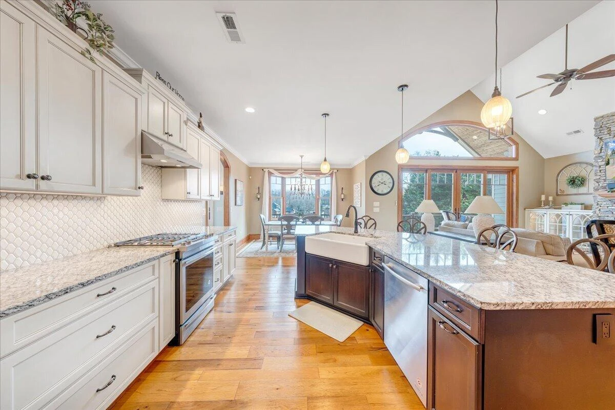 308 Pine DR - Photo 29