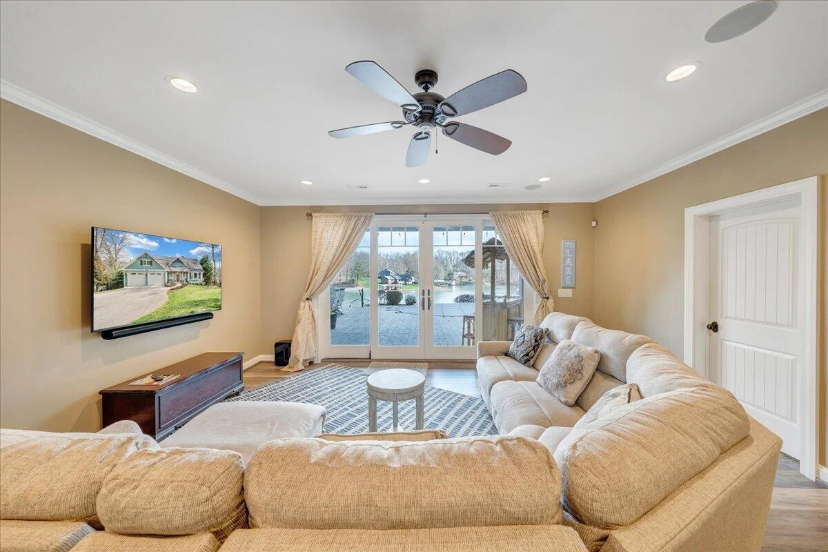 308 Pine DR - Photo 43