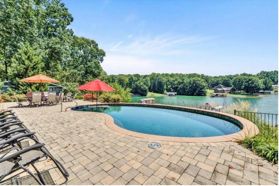 308 Pine DR - Photo 5