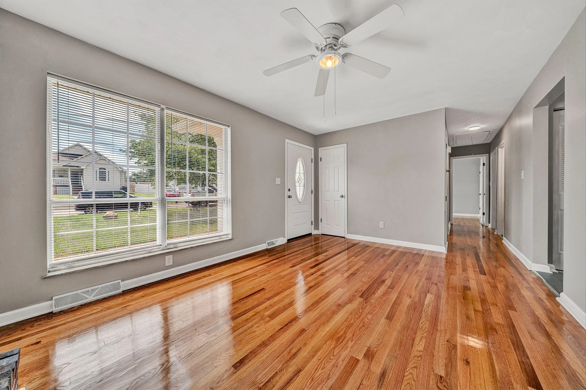 1609 Dunbar ST NW - Photo 4