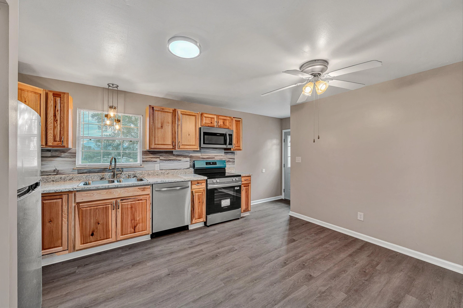 1609 Dunbar ST NW - Photo 8