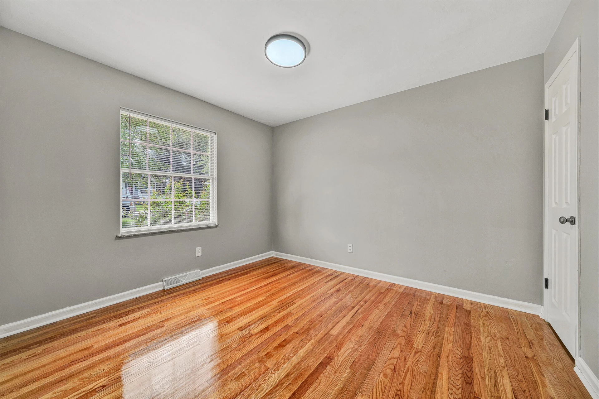 1609 Dunbar ST NW - Photo 11