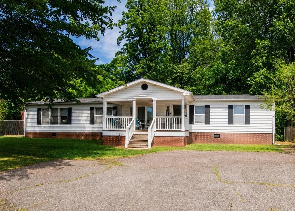 2598 Daniels Creek RD
