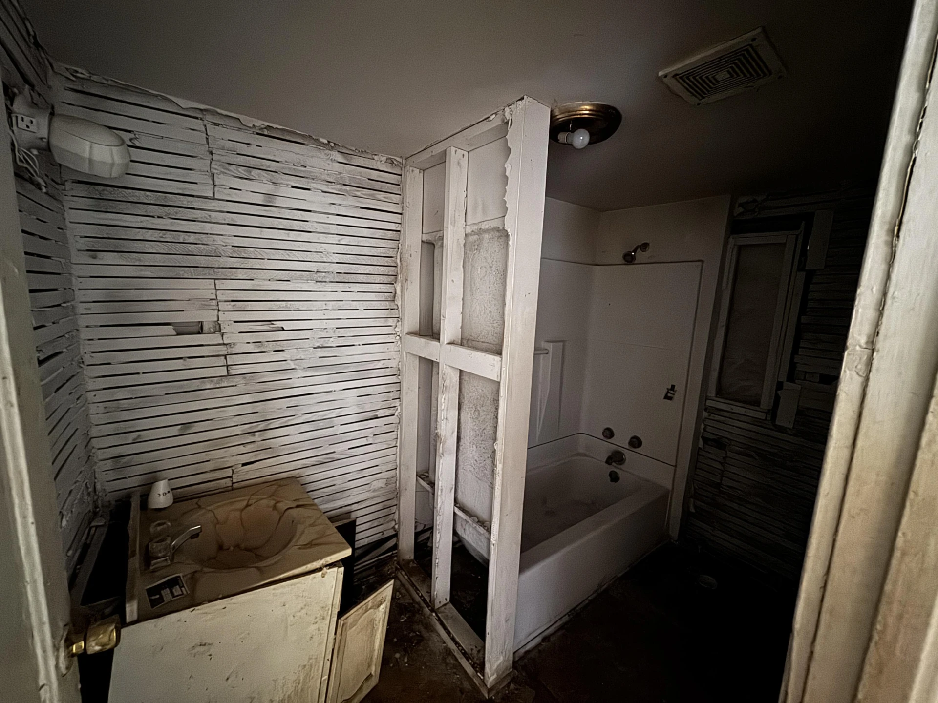1606 Church AVE SE - Photo 4