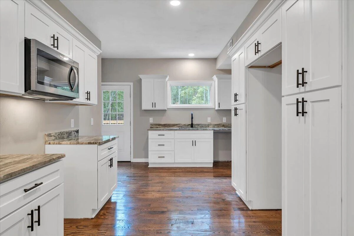 1131 Summerset DR - Photo 10