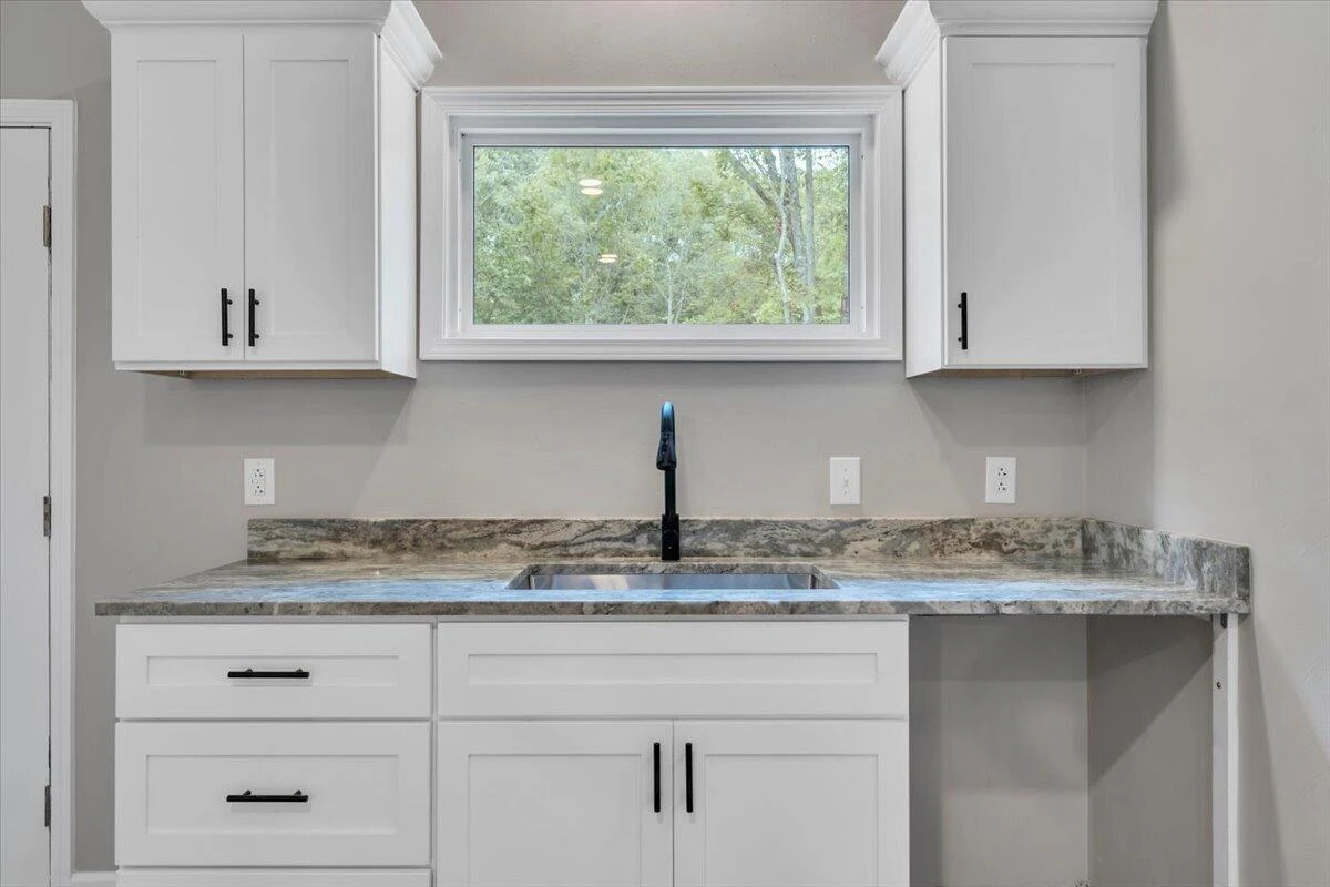 1131 Summerset DR - Photo 13