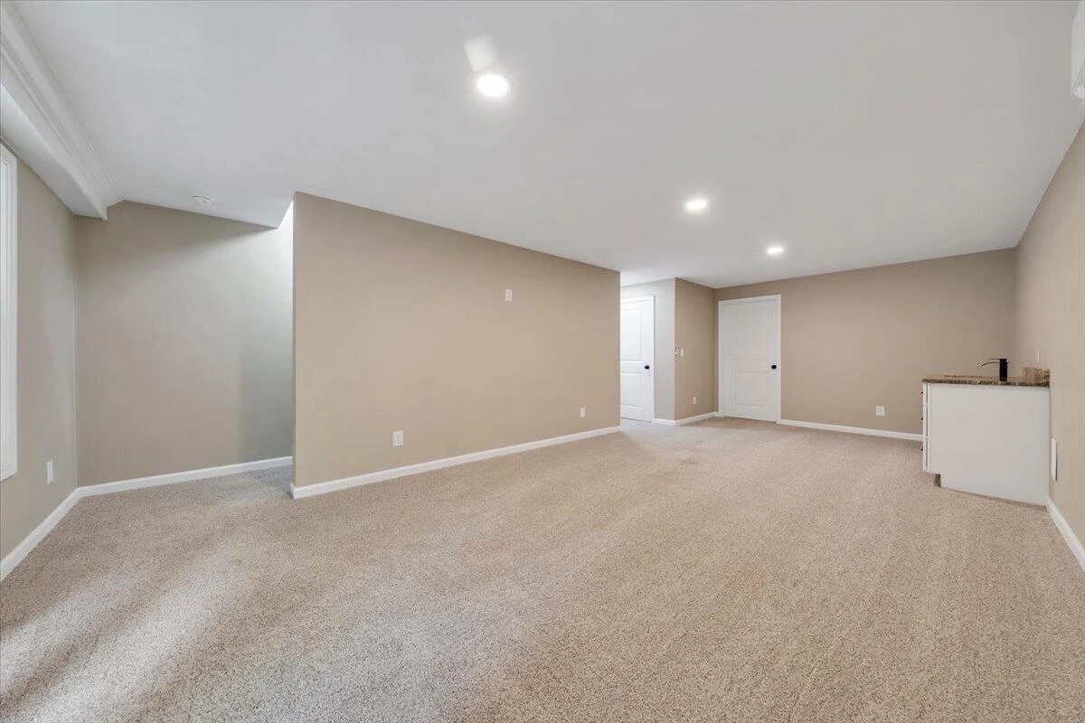 1131 Summerset DR - Photo 32