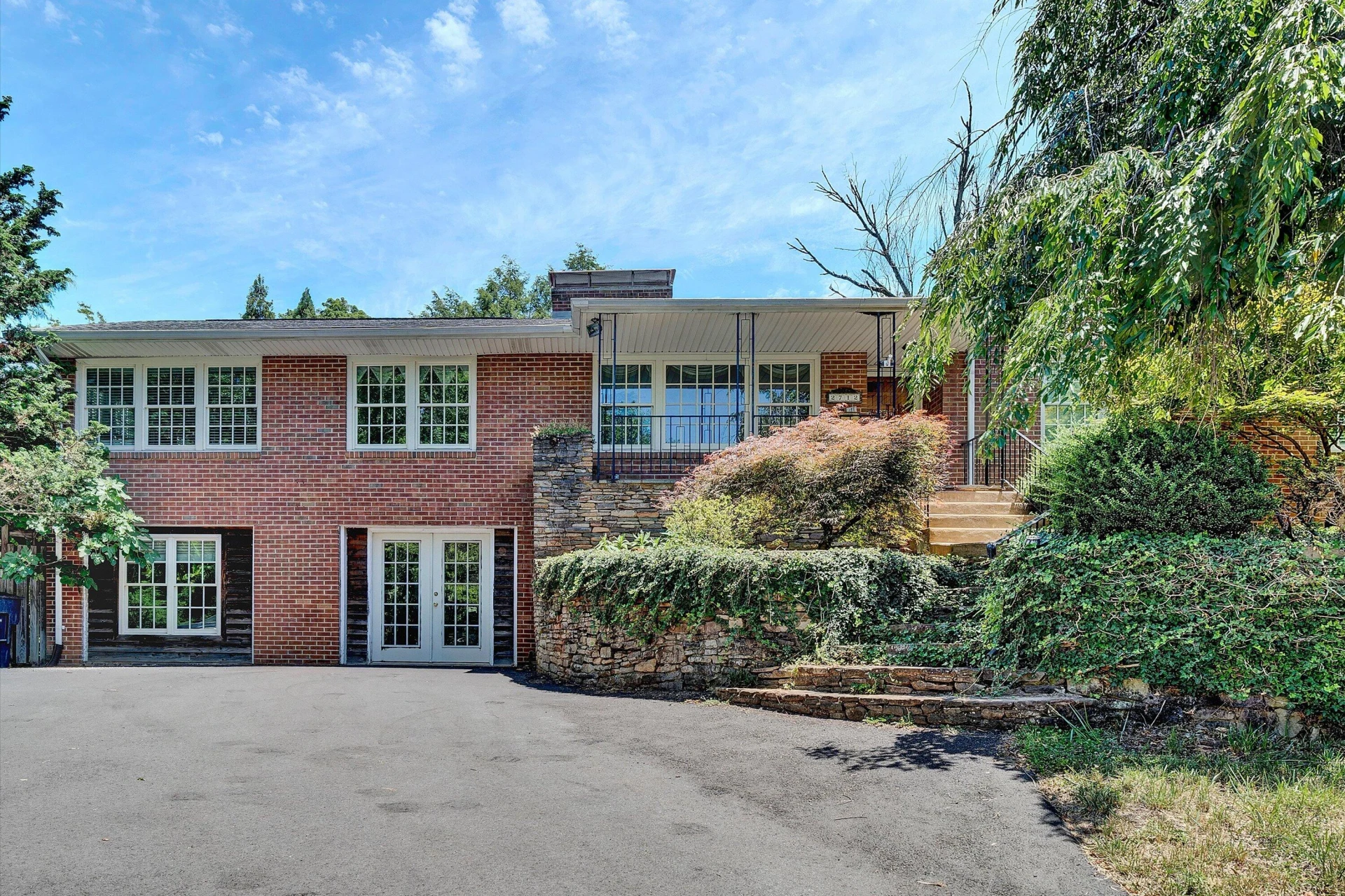 2712 Stephenson AVE SW - Photo 2