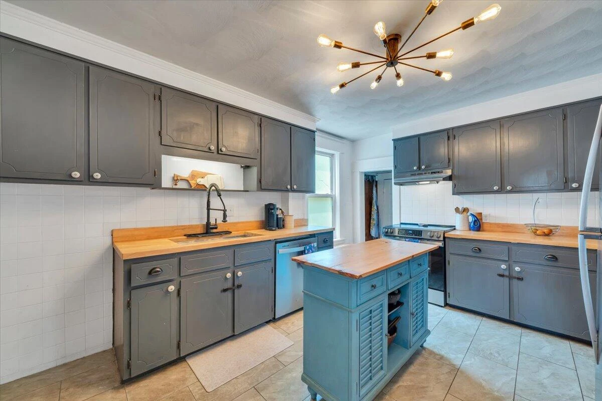 2112 Denniston AVE SW - Photo 14